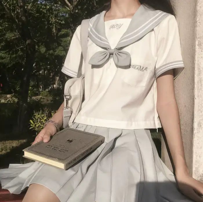 你看!老公的白月光又在装疯